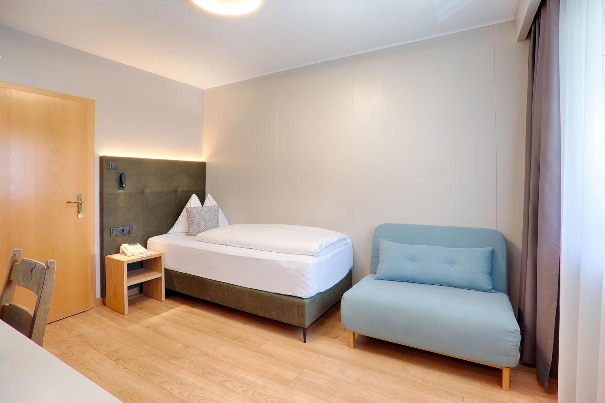 Hotel Lamm Naturns Esterno foto