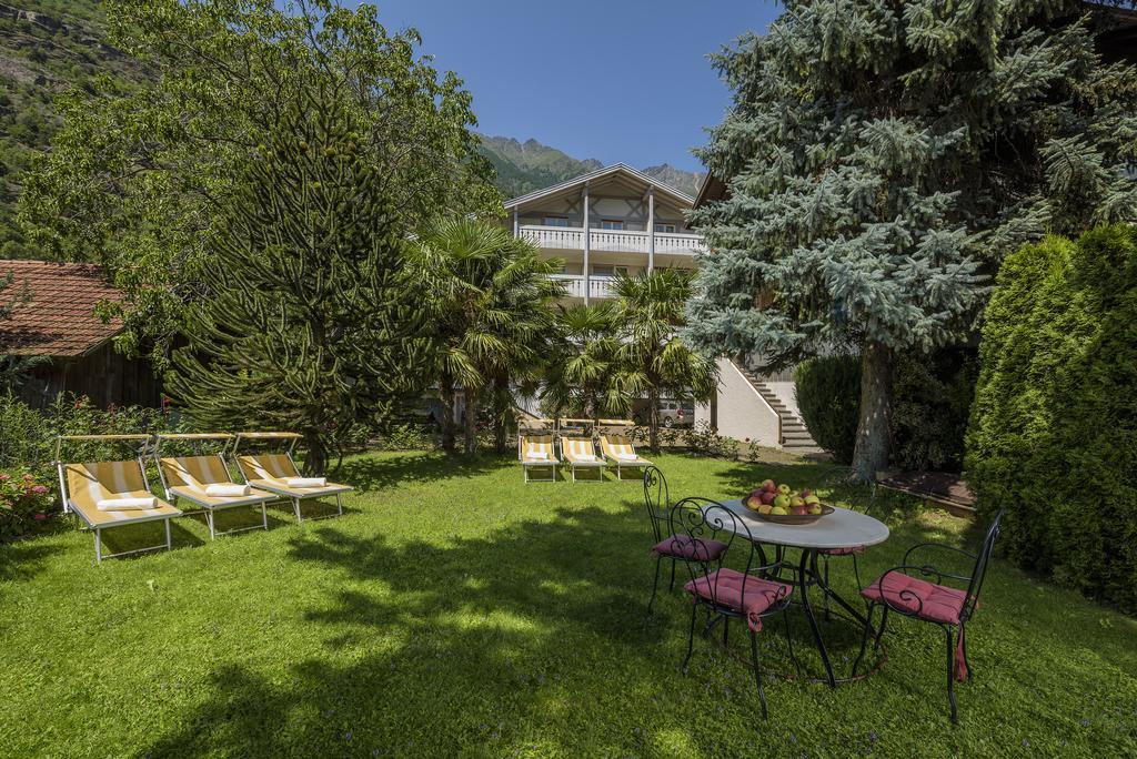 Hotel Lamm Naturns Esterno foto